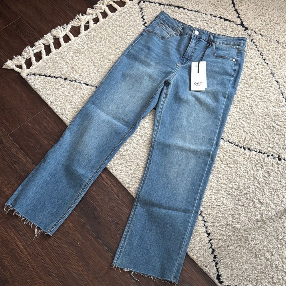 Women's Straight Leg Blue Jeans